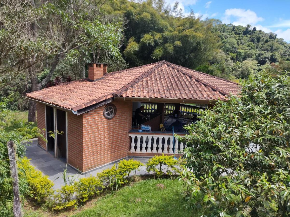 Pousada Sitio Do Vale Salesópolis 外观 照片